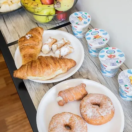 Tiffany Sferracavallo Bed & Breakfast